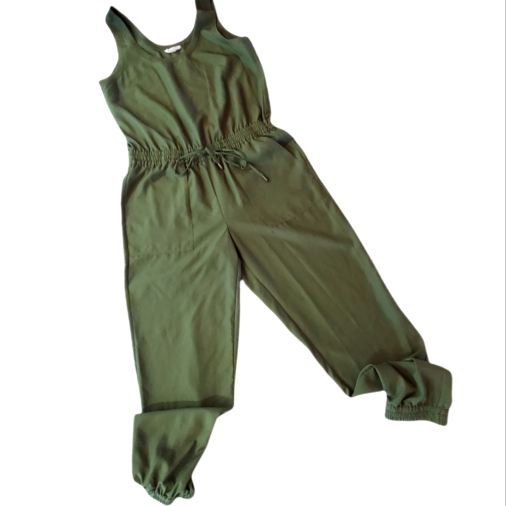 a loves a khaki green women's jumpsuit Size Small